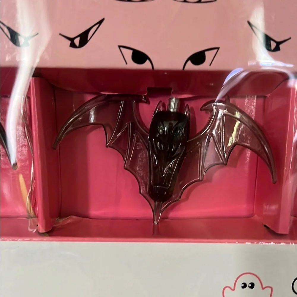 Bat string lights perfect for Halloween